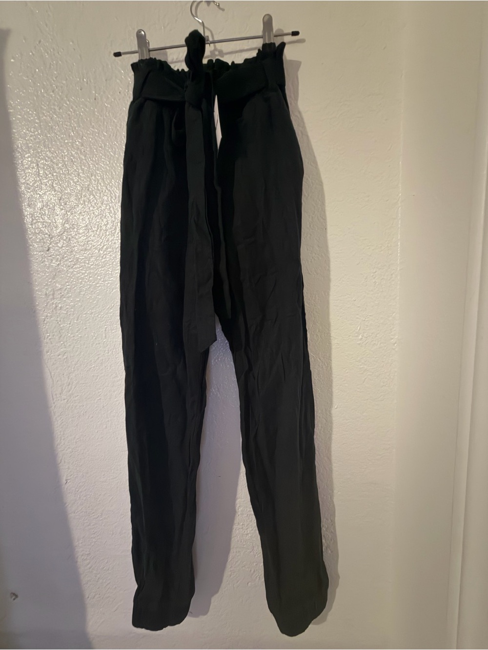 High-Waist Paperbag Trousers - Black